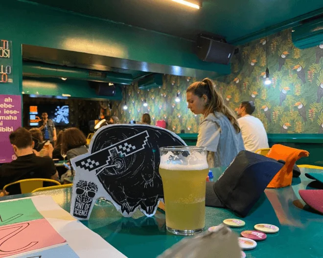 Pint of Science 2024: nei pub milanesi torna la scienza alla spina